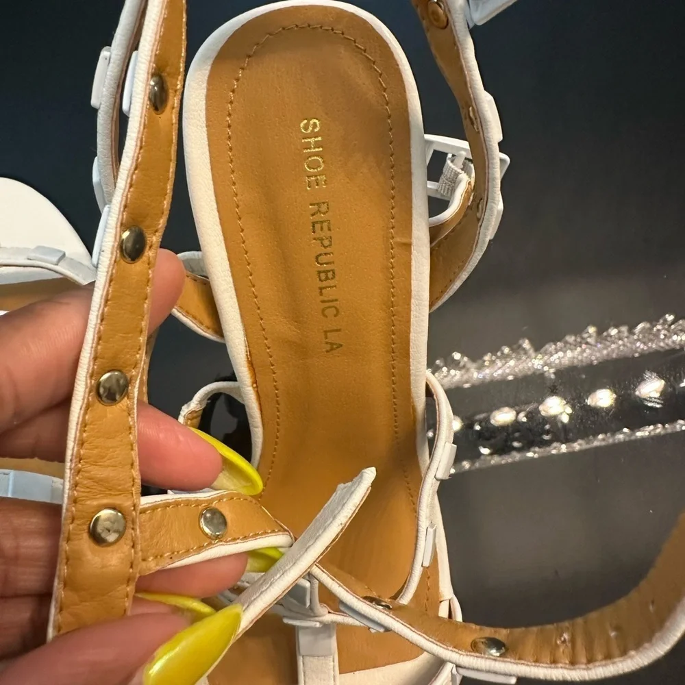 Shoe Republic LA White Heels with Intricate Design - Picture 3 of 5